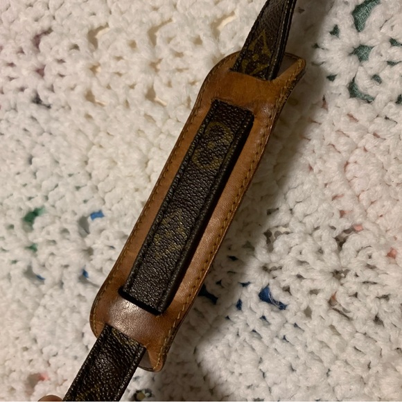 Authentic Louis Vuitton Monogram Danube GM bag - Picture 9 of 16